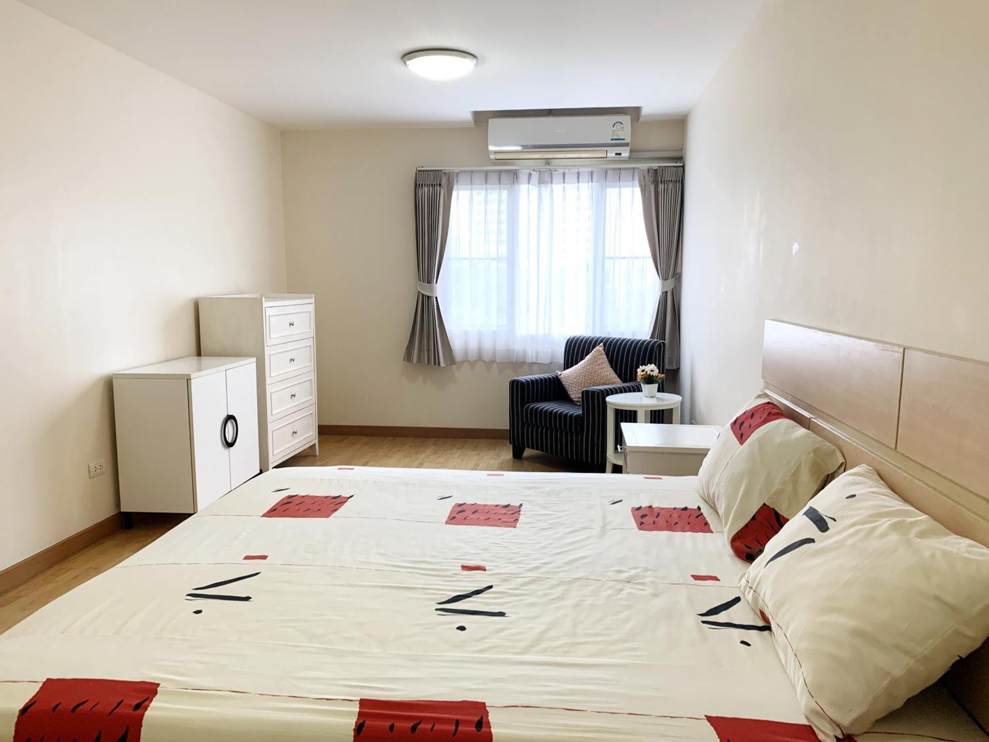 Charming Resident At Ekkamai From Studio Unit Up To 2 Bedroom Apartment Bangkok Exterior foto